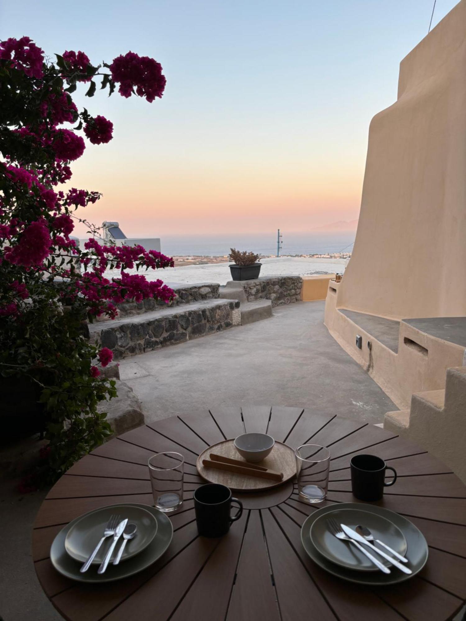Geminos Complex Villas Kamari  Exterior photo